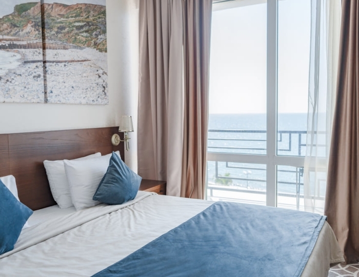 Джуниор сюит с балконом 1 корпус - Спа-отель Grace Aqua Villa / Грейс Аква Вилла Сухум